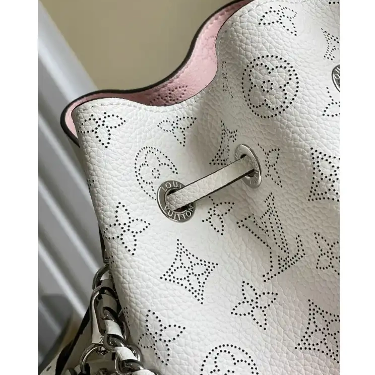 2105GV0080 Bags LV 0708